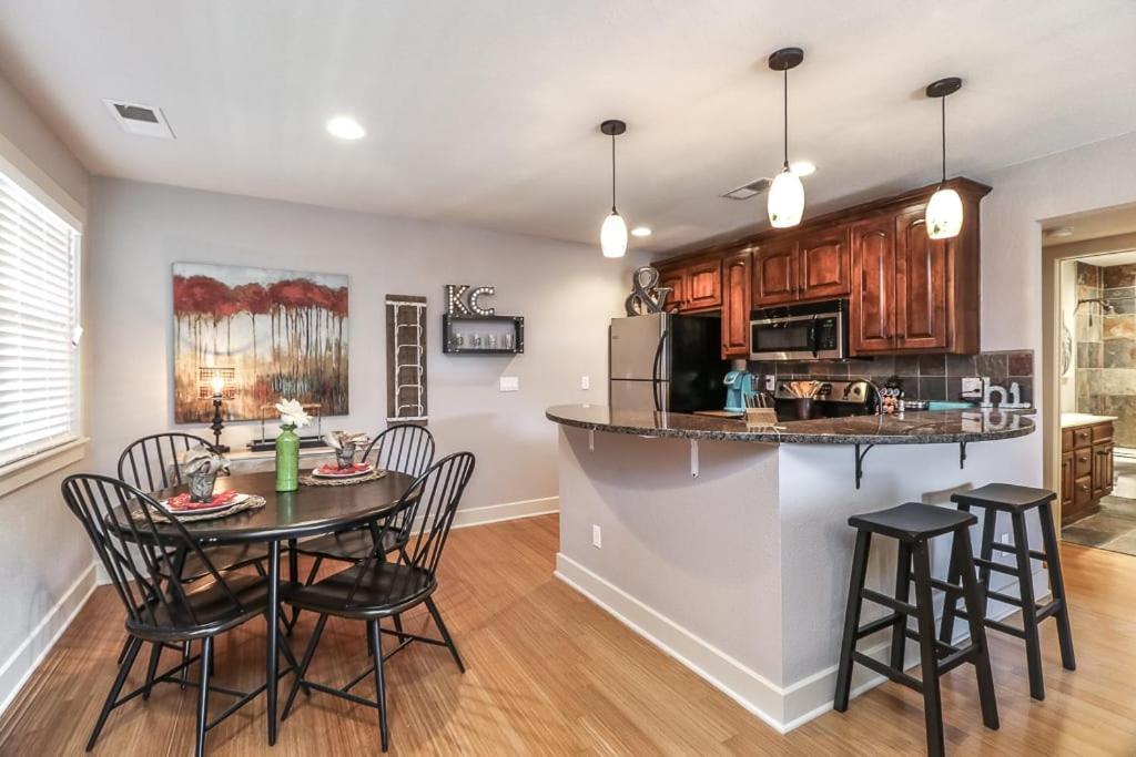 Вилла Amazing Locale 2Kingbr 1Bth Канзас-Сити Экстерьер фото