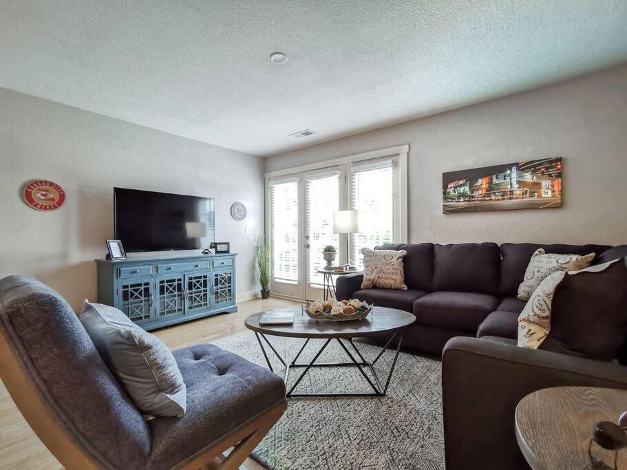 Вилла Amazing Locale 2Kingbr 1Bth Канзас-Сити Экстерьер фото
